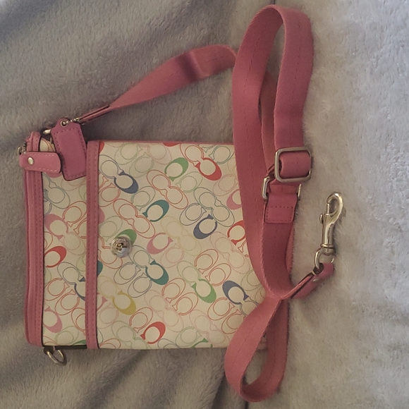 *COACH CROSSBODY BAG - Picture 3 of 9
